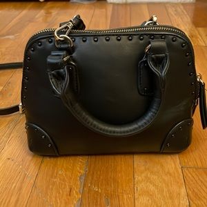 Black hand and shoulder bag by Forever21